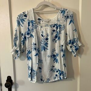 Women’s Lucky Brand floral top L/G